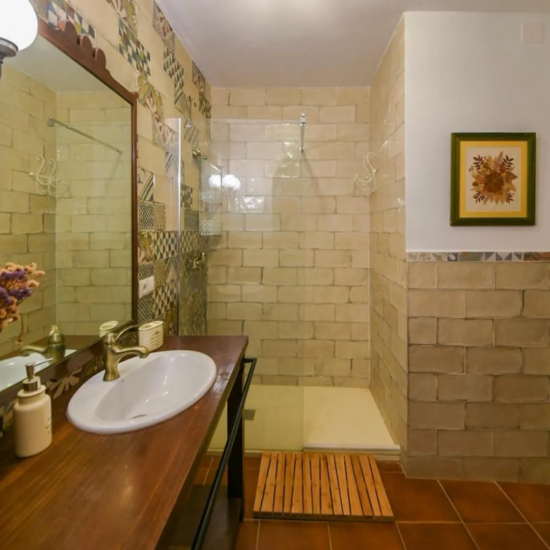 Hospederia De La Corte Casa Rural Con Encanto En La Sierra De Aracena Guest House 0*,